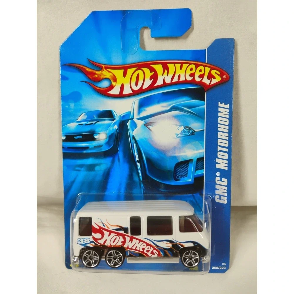 2006 Hot Wheels #208 GMC Motorhome White 5 Spoke Rims